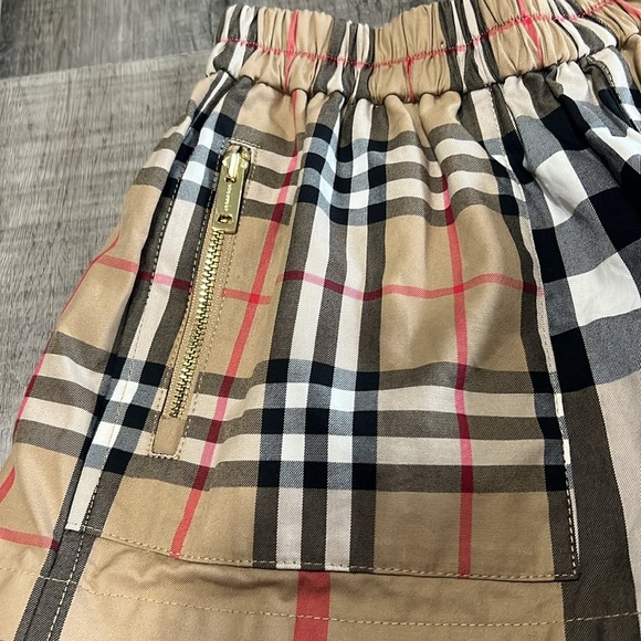 Burberry Vintage Patchwork Check girls shorts size 4 - Picture 2 of 15